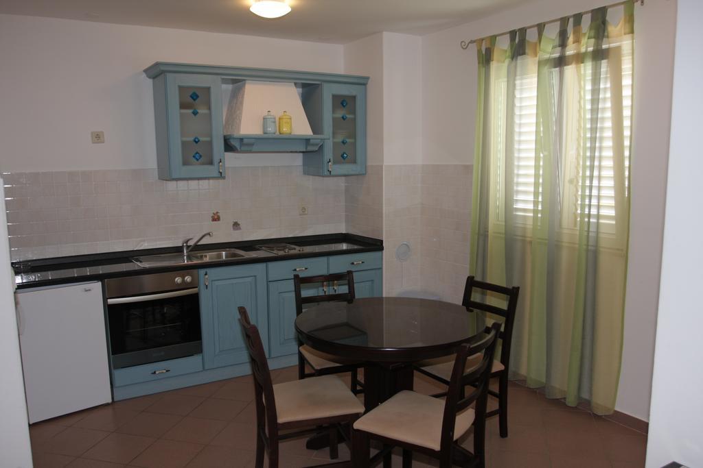 Apartments Ante Makarska Værelse billede